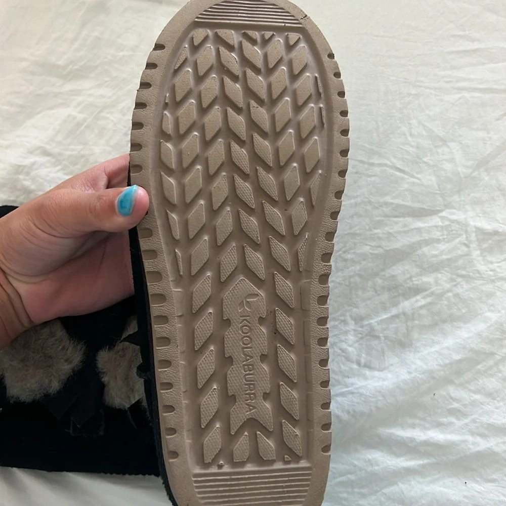 uggs never worn - Picture 4 of 5